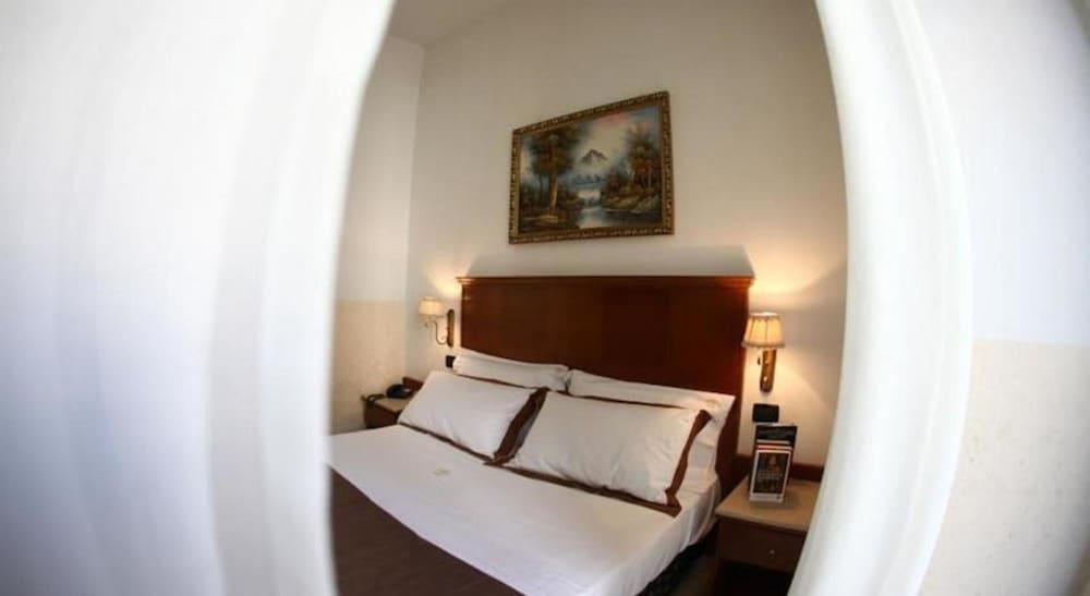 Garibaldi Suite Naples Luaran gambar