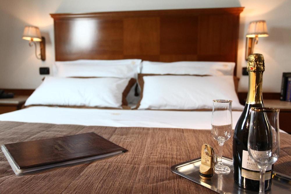 Garibaldi Suite Naples Luaran gambar