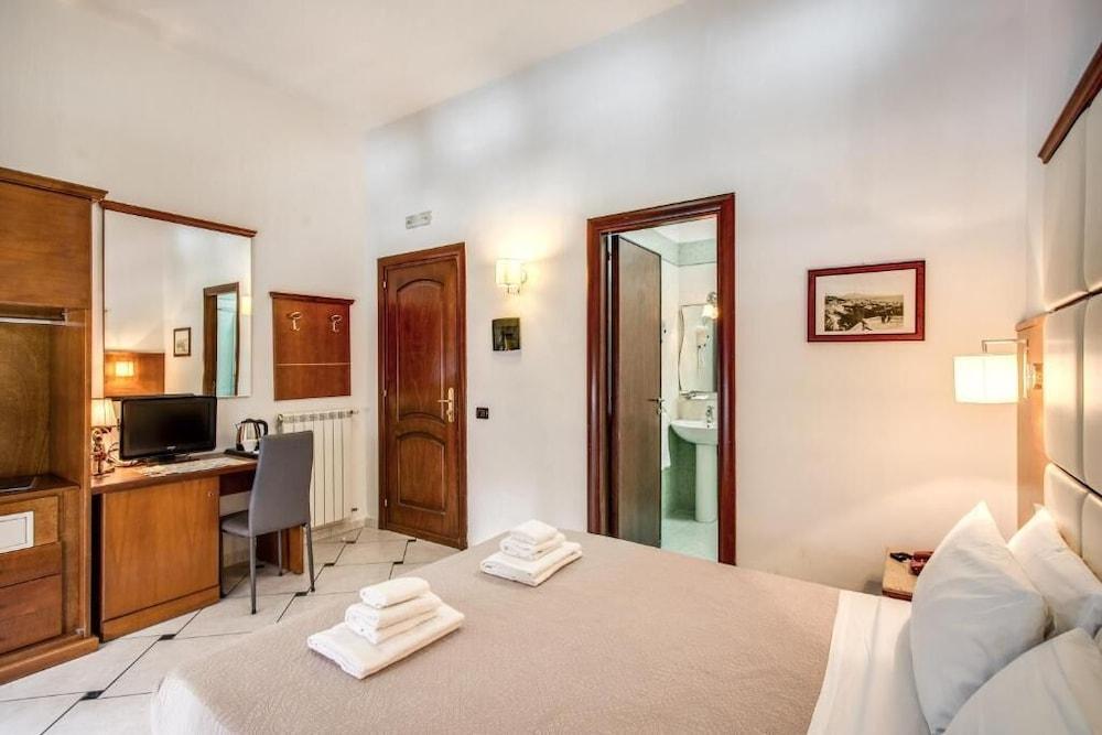 Garibaldi Suite Naples Luaran gambar
