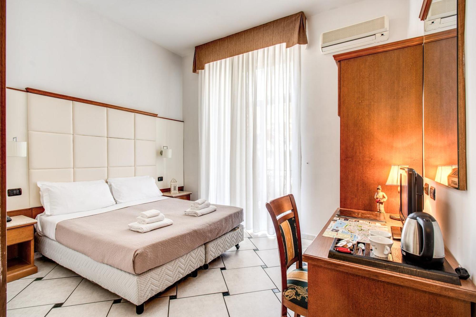 Garibaldi Suite Naples Luaran gambar