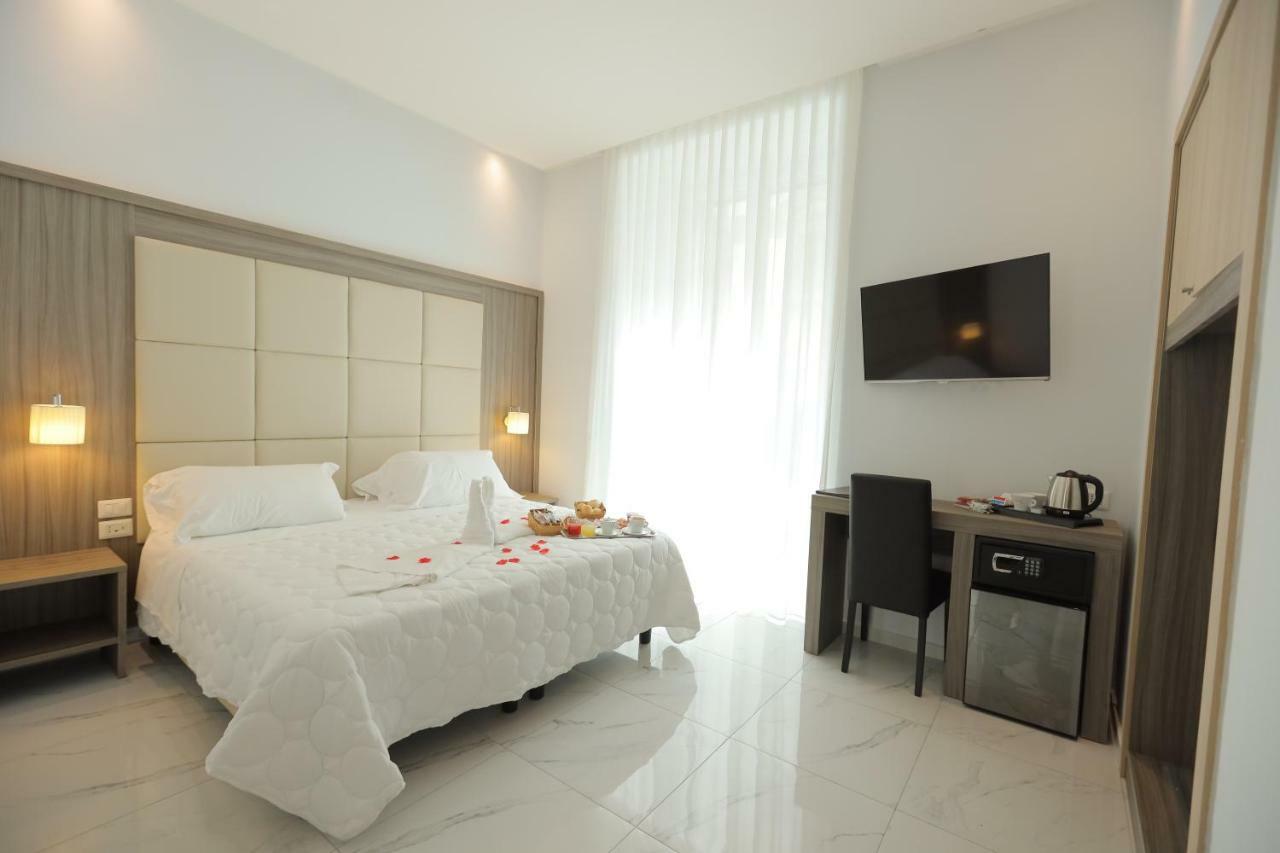 Garibaldi Suite Naples Luaran gambar