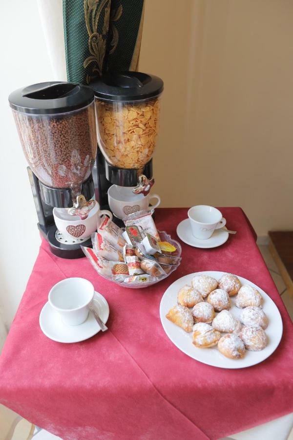 Garibaldi Suite Naples Luaran gambar